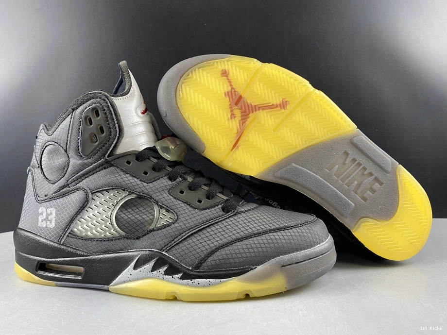 Jordan CT8480-001 Black  Retro 5 OWT 0217